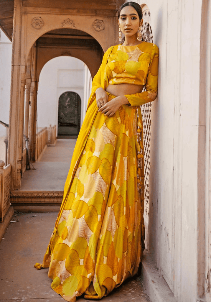 Yellow Floral Printed Lehenga Set Design by Varun Bahl at Pernia's Pop Up  Shop 2024